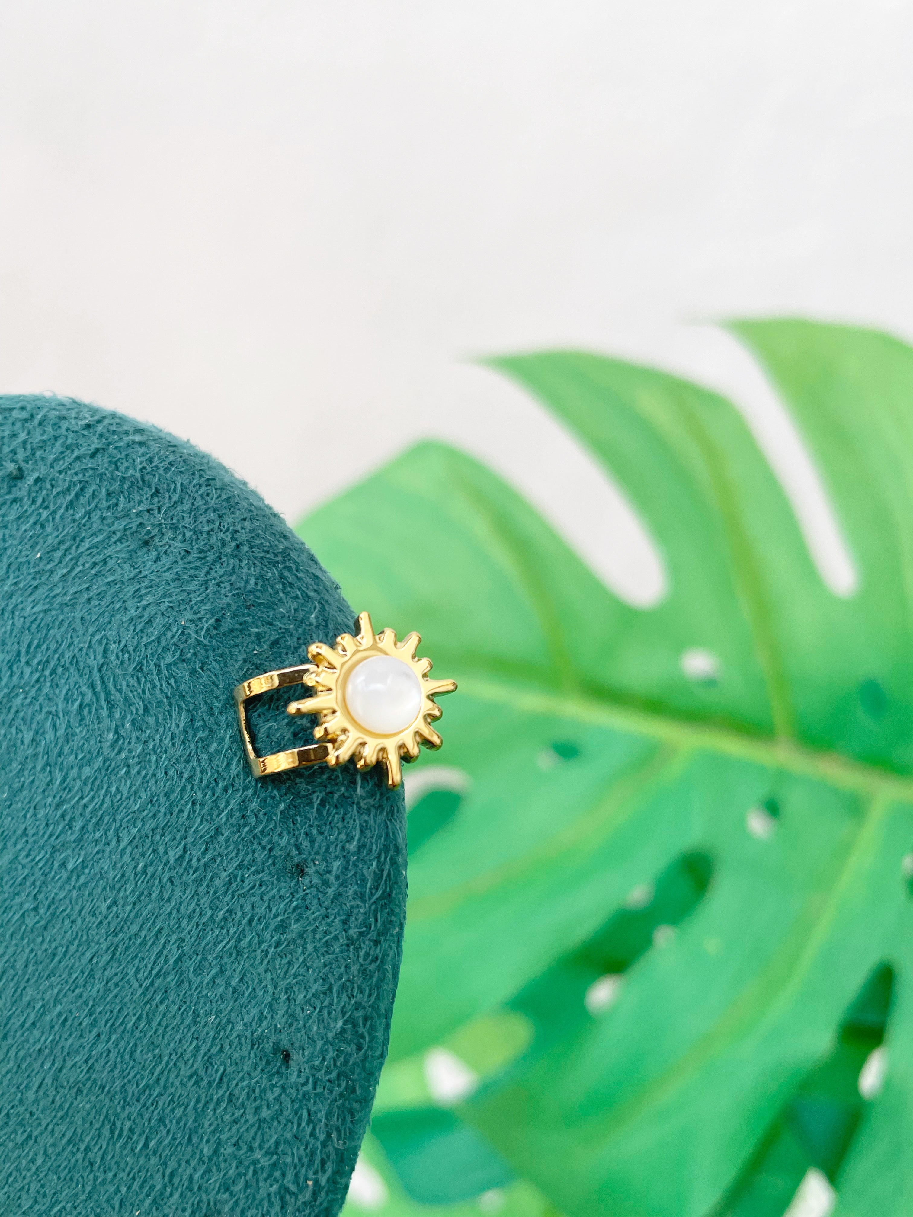 Earcuff sol nácar