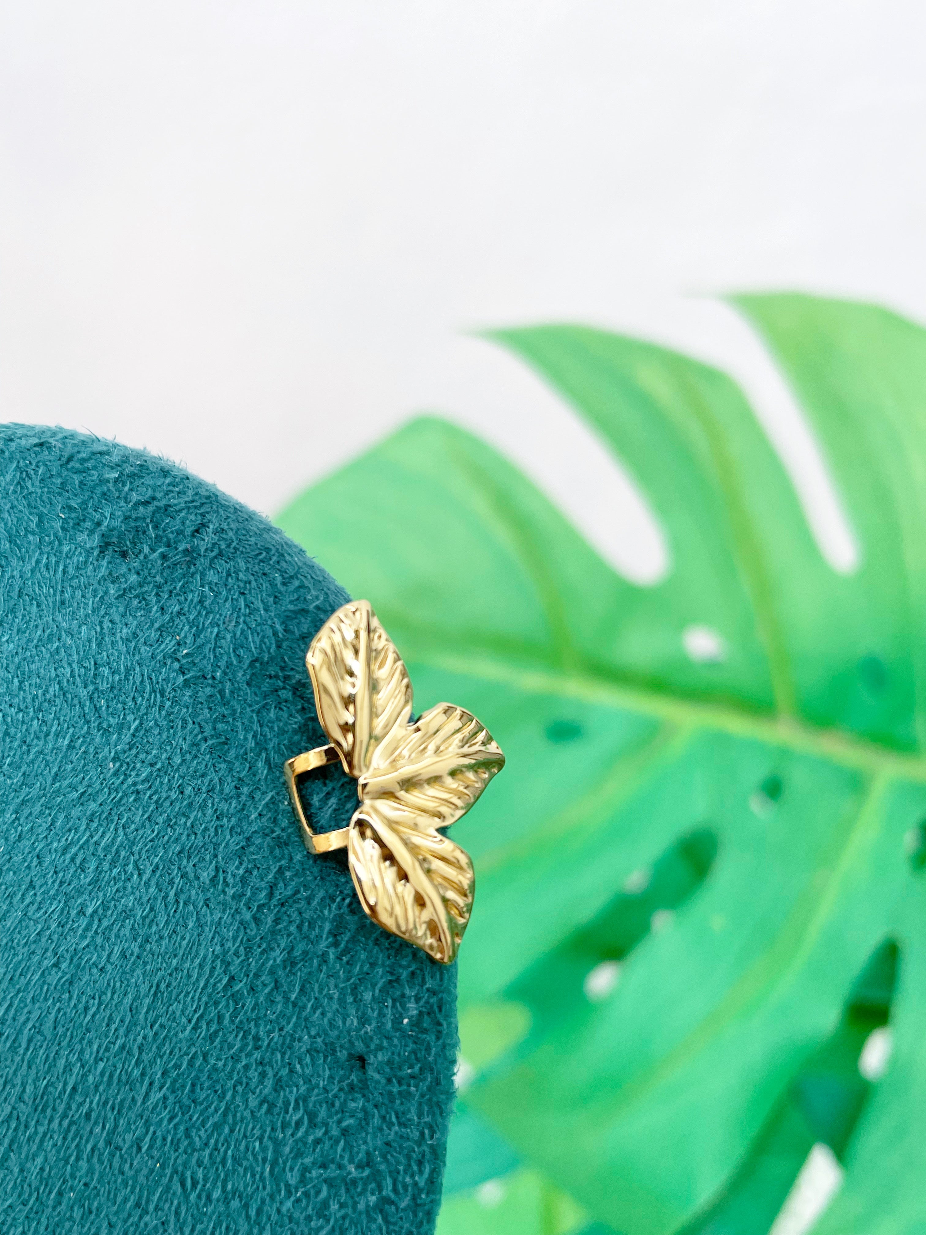 Earcuff hojita (unidad)