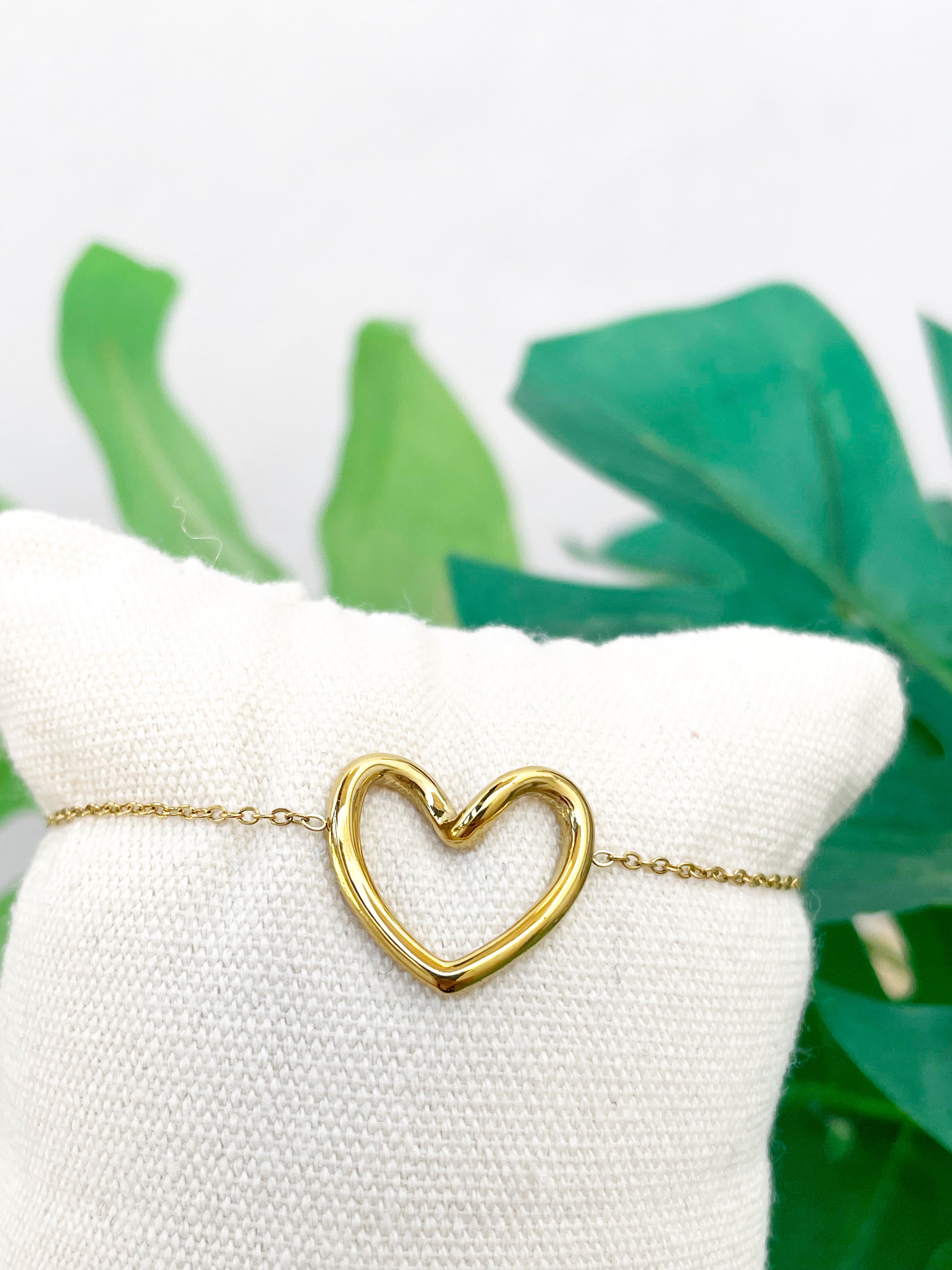 Pulsera corazón hueco