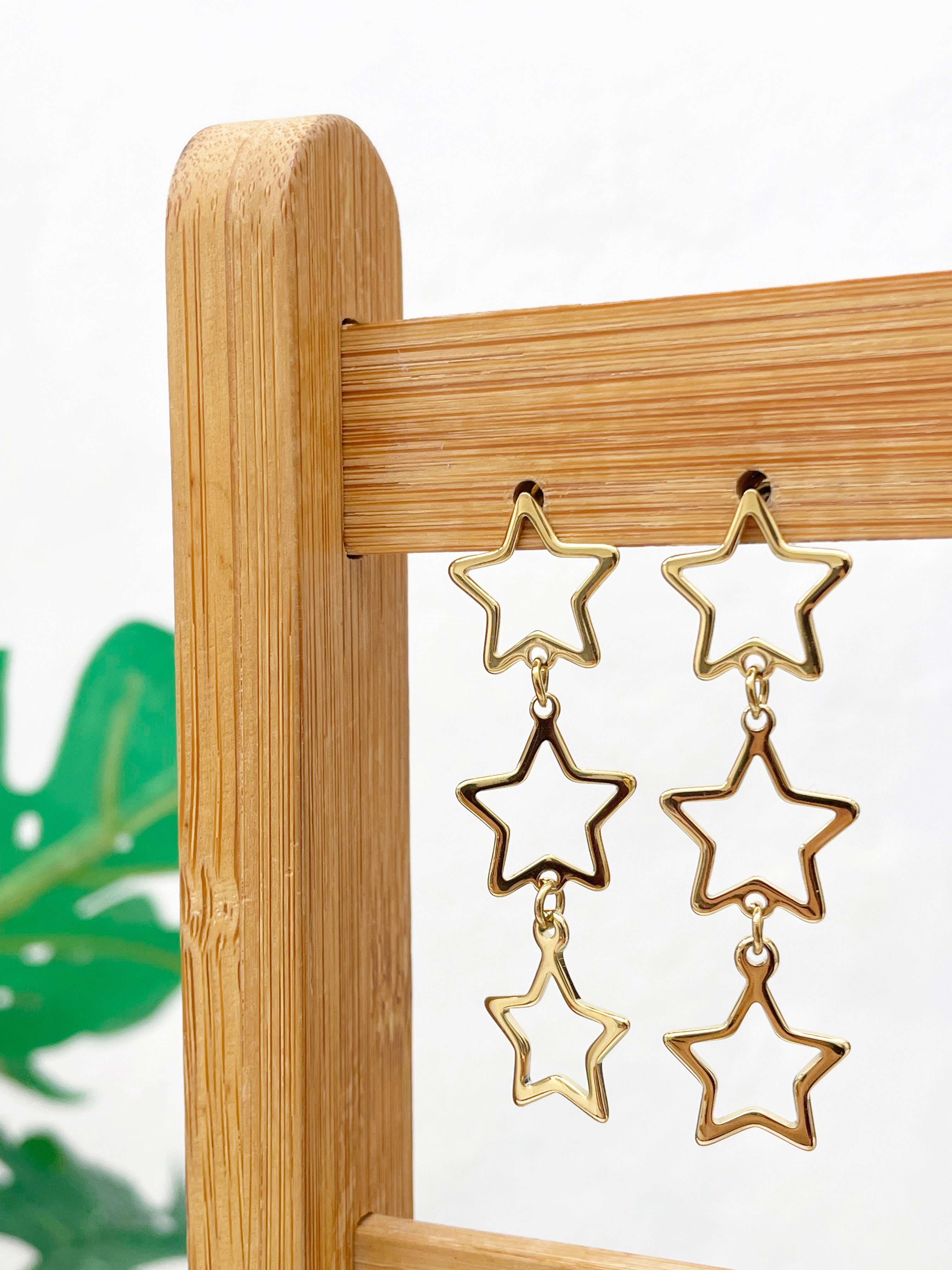 Tres estrellas (par)