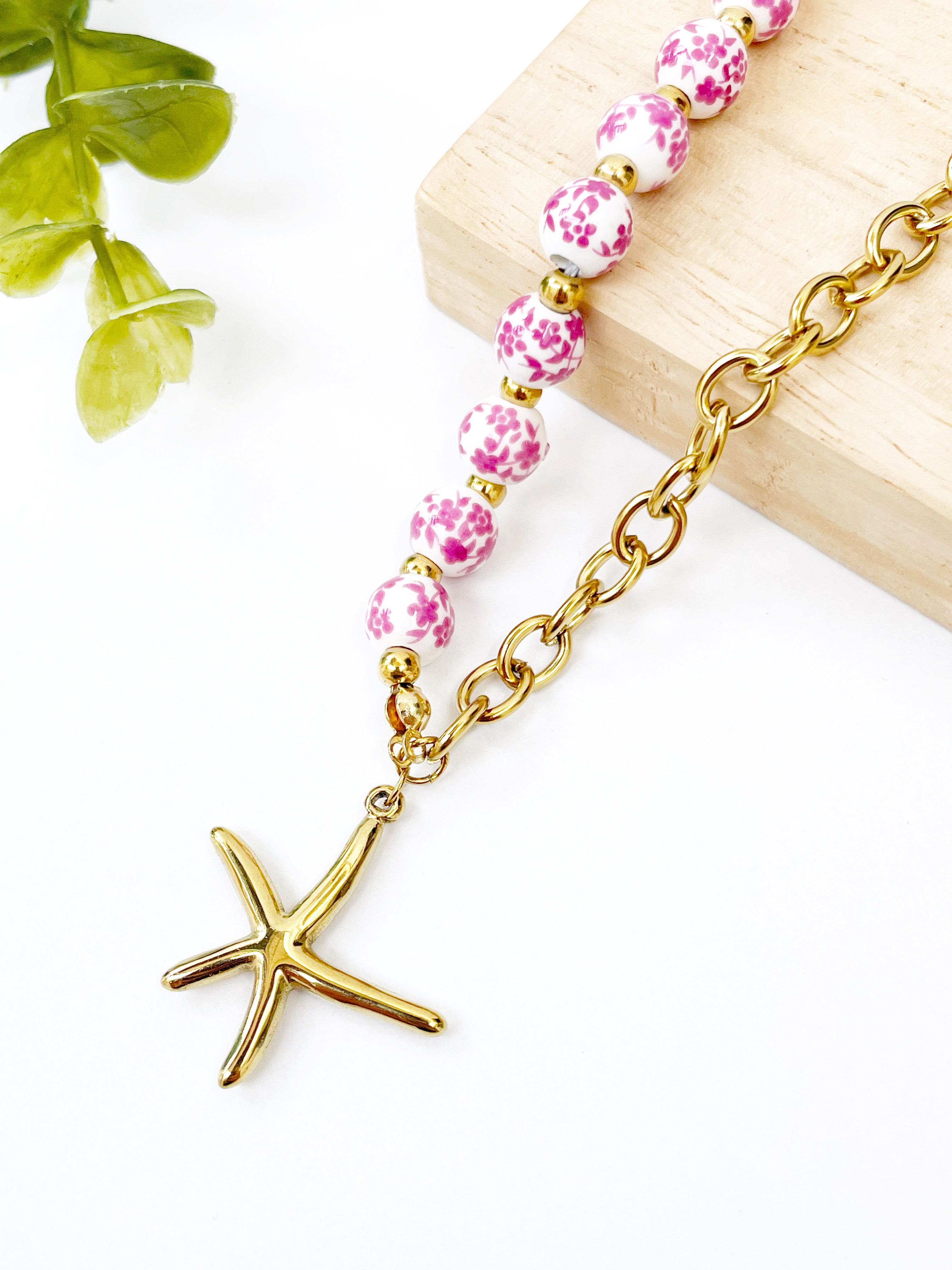 Estrella de mar fucsia