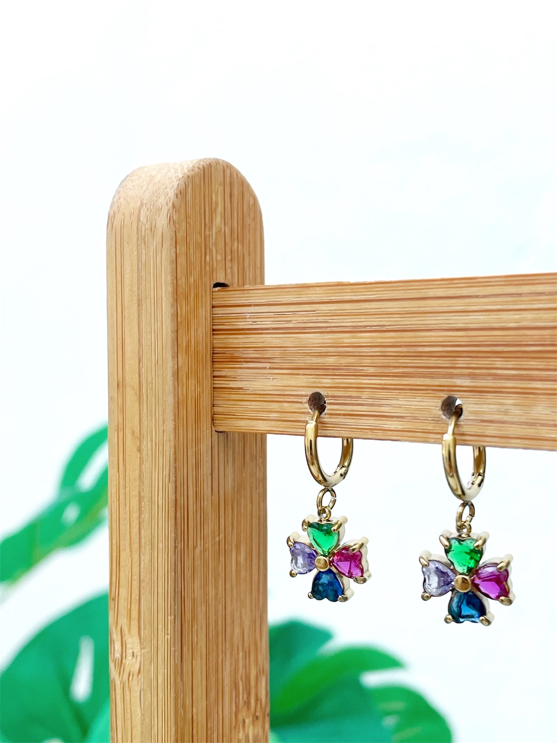 Trébol multicolor 10mm (par)