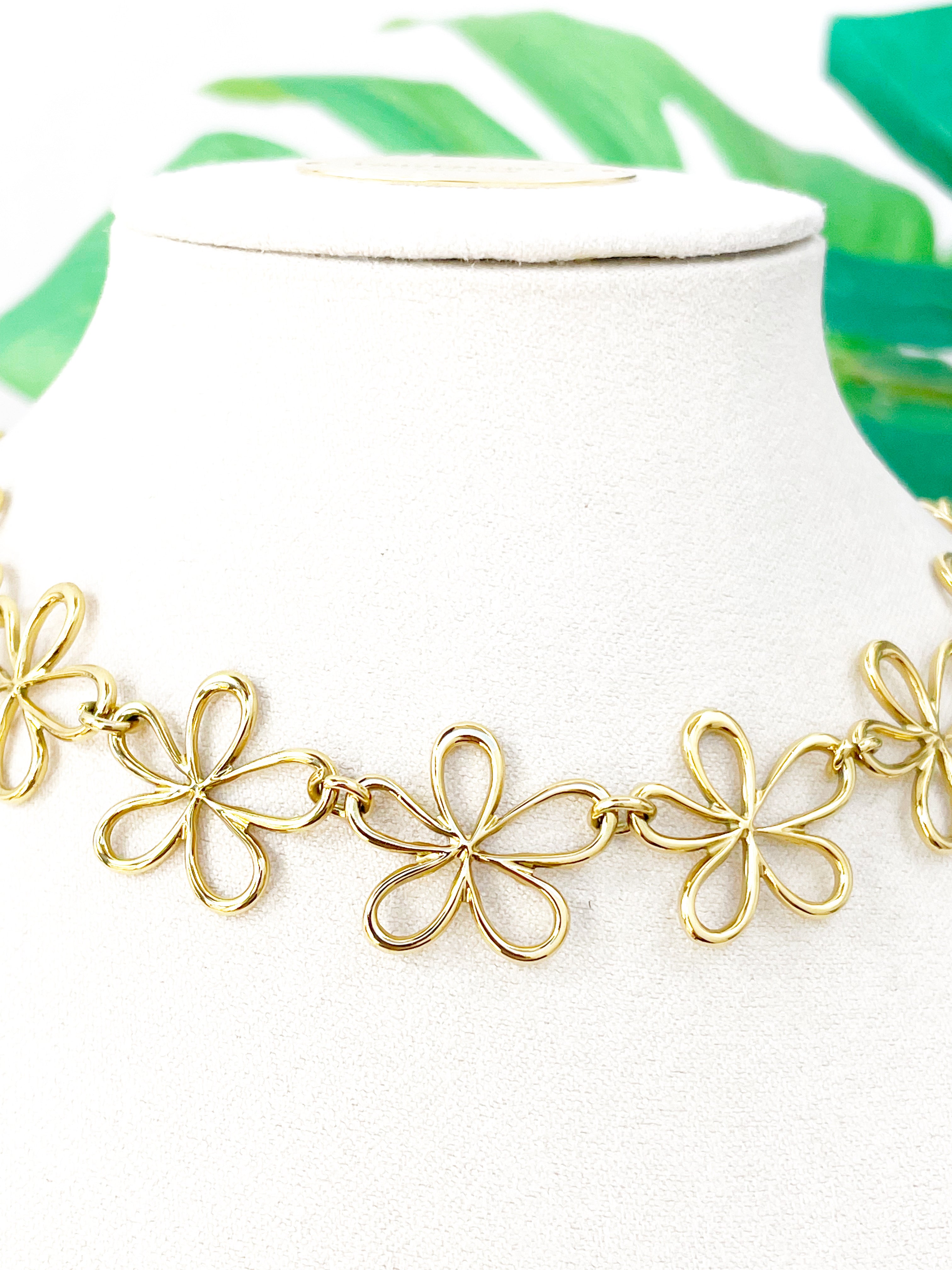 Chocker Flora