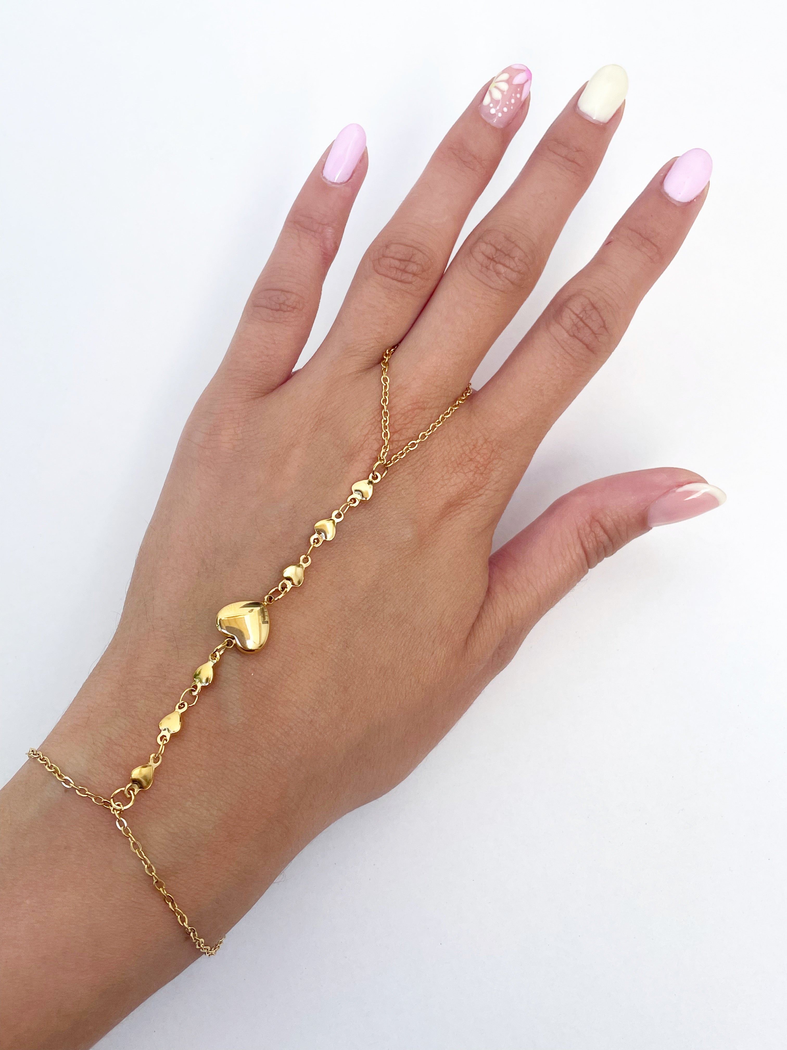 Pulsera manita corazoncitos